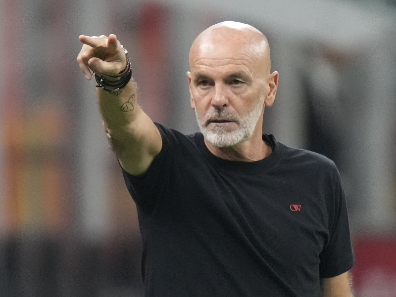 Tréner Stefano Pioli 