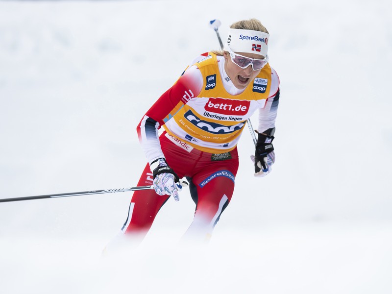 Therese Johaugová sa stala víťazkou ďalšieho skiatlonu v Oberstdorfe
