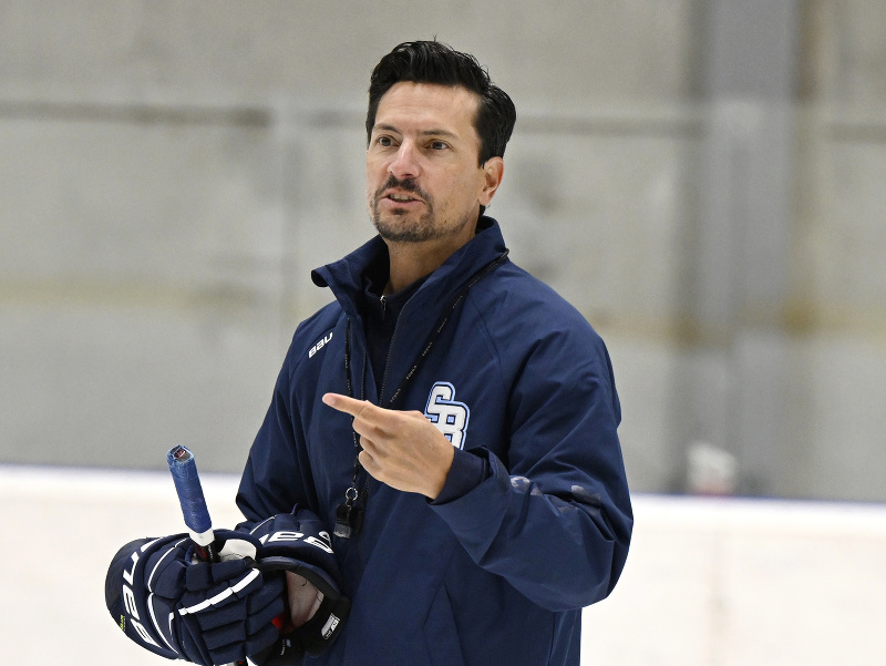 Tréner HC Slovan Bratislava Brad Tapper 