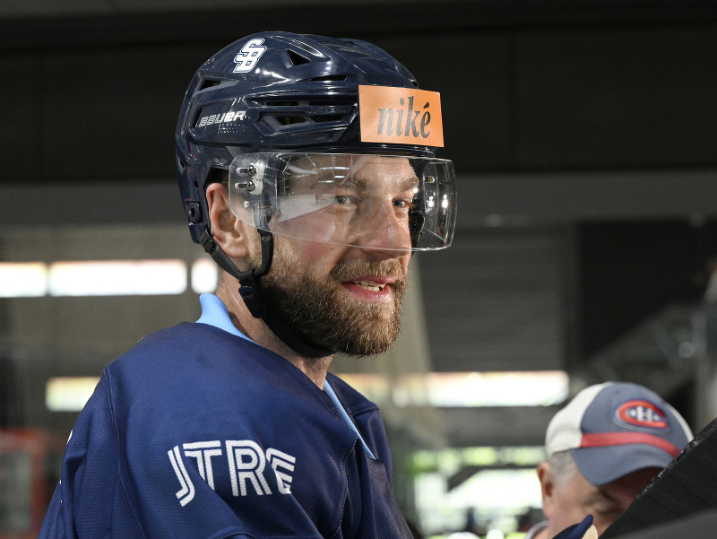Na snímke nová posila Tomáš Marcinko počas verejného tréningu HC Slovan Bratislava v rámci prípravy na novú sezónu 