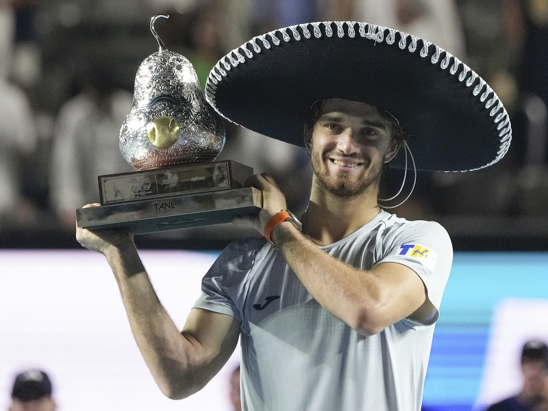 Český tenista Tomáš Macháč sa stal víťazom dvojhry na turnaji ATP v mexickom Acapulcu