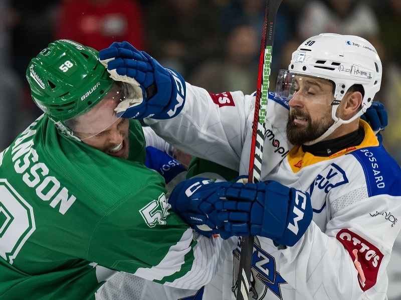 Tomáš Tatar (vpravo) v drese EV Zug
