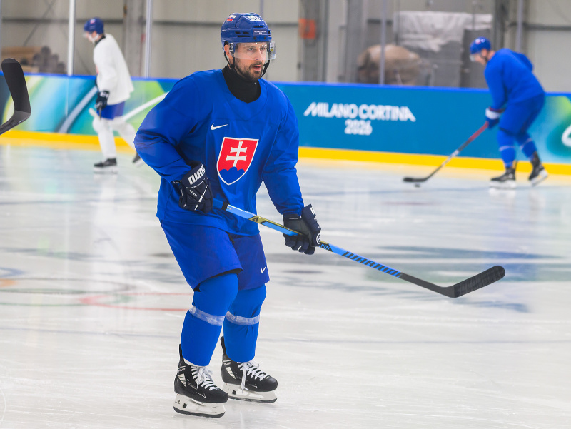 Slovenský hokejový reprezentant Tomáš Tatar počas tréningu na ZOH 2026