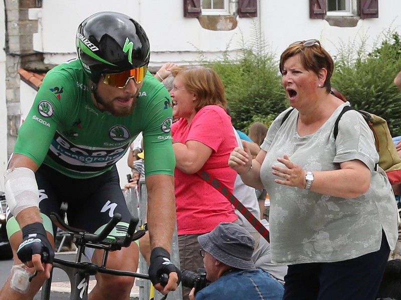 Slovenský cyklista Peter Sagan v zelenom drese lídra bodovacej súťaže 