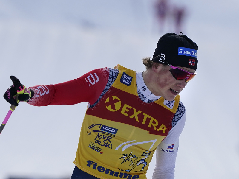 Nórsky bežec na lyžiach Johannes Hösflot Kläbo
