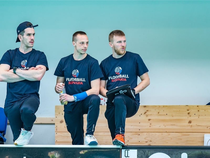 Mladí slovenskí florbalisti v úvodnom vystúpení na juniorských MS neuspeli
