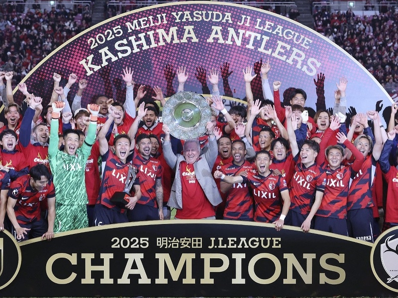 Futbalisti tímu Kašima Antlers sa stali víťazmi japonskej najvyššej súťaže