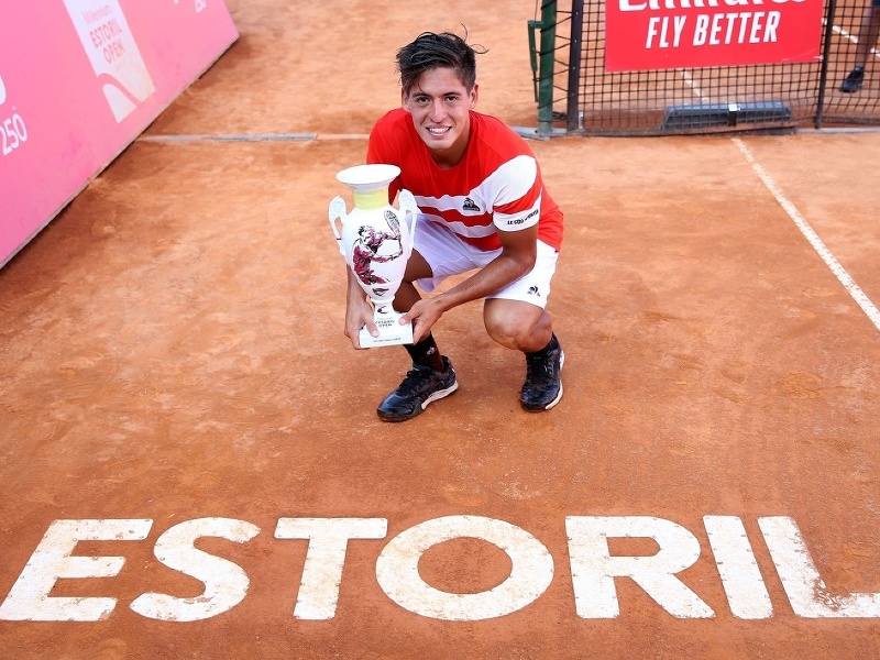 Sebastián Báez v Estorile vybojoval svoju premiérovú trofej na okruhu ATP