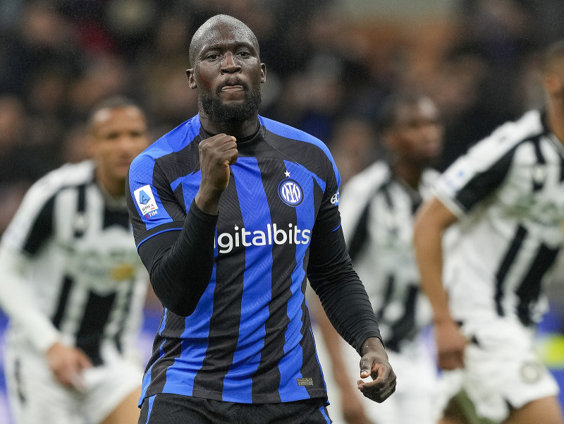 Romelu Lukaku oslavuje gól Interu Miláno