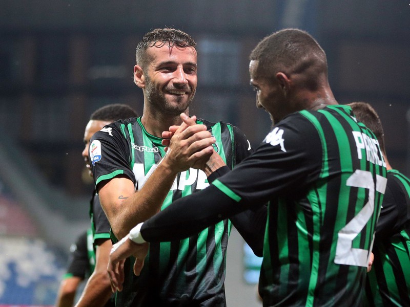 Hráči Sassuola oslavujú gól