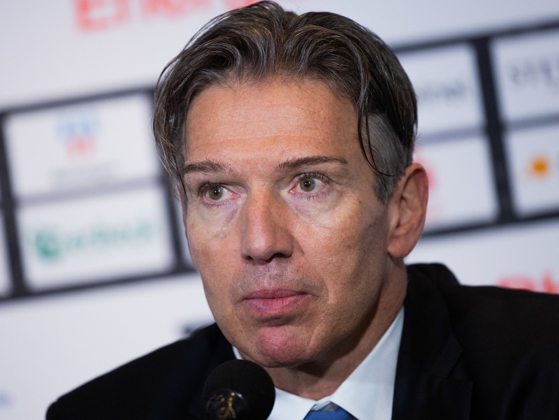 Na archívnej snímke z 28. novembra 2023 hokejový tréner Uwe Krupp 