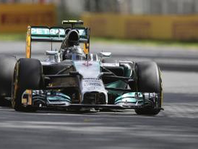 Nemec Nico Rosberg (na snímke) na Mercedese zašiel najlepší čas v záverečnom meranom tréningu pred VC Austrálie.