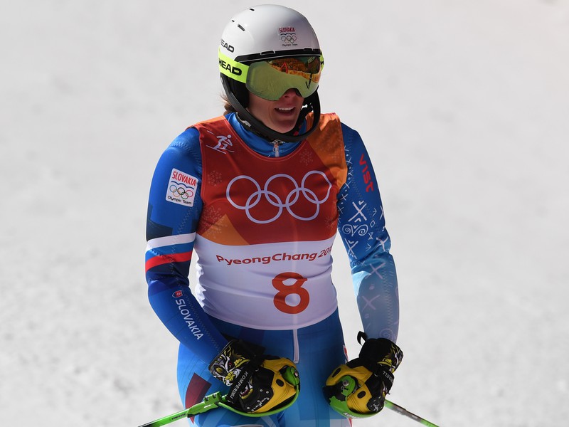 Sklamaná Veronika Velez-Zuzulová v cieli druhého kola slalomu žien