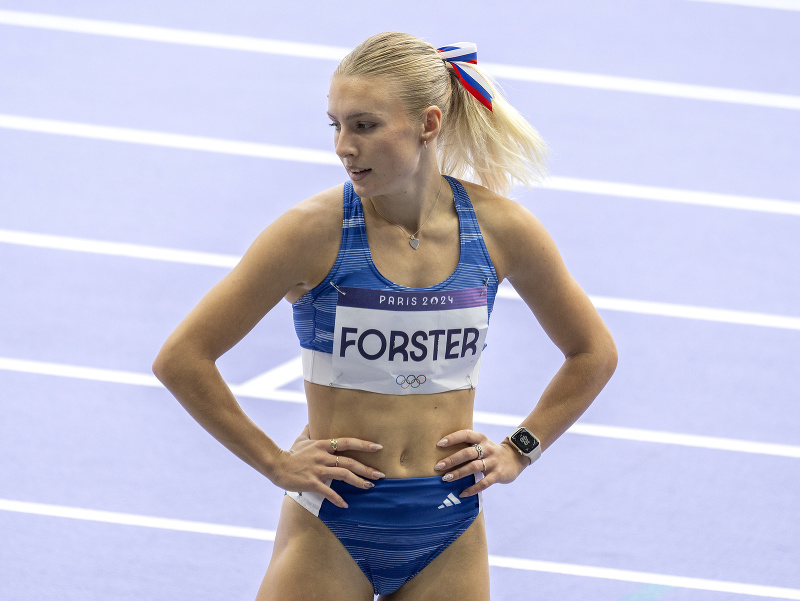 Slovenská šprintérka Viktória Forsterová v cieli rozbehov na 100 m cez prekážky žien v atletike na XXXIII. letných olympijských hrách v Paríži