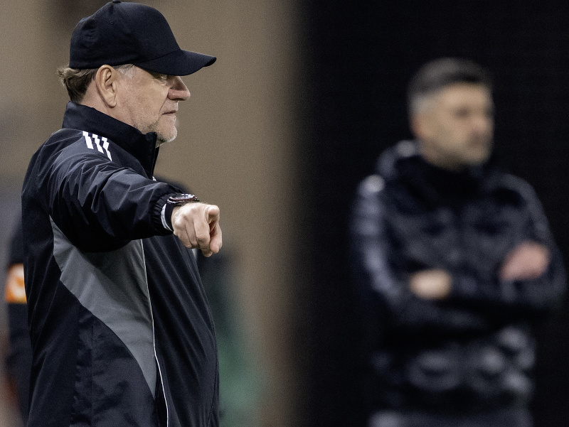 Tréner futbalistov Slovana Vladimír Weiss 