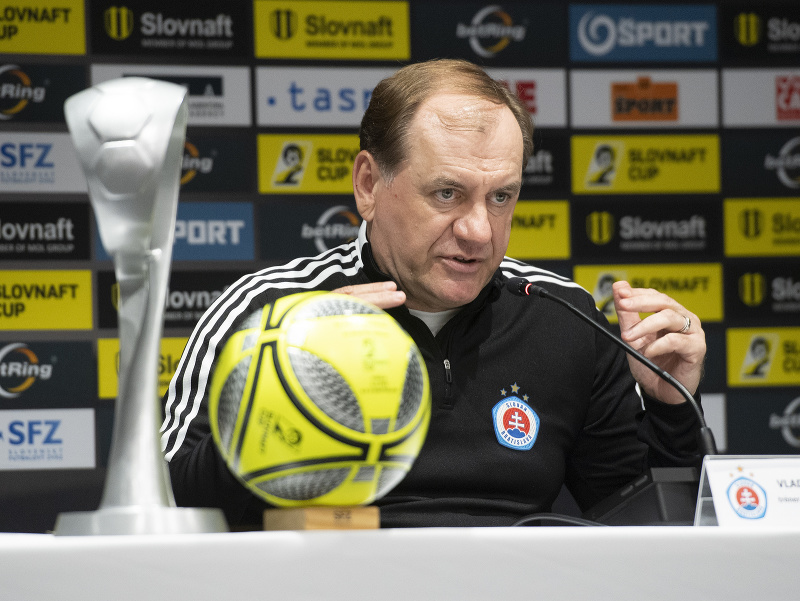 Tréner ŠK Slovan Bratislava Vladimír Weiss 