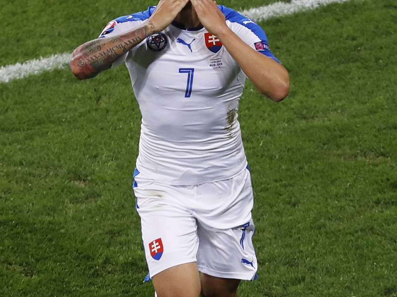 Vladimír Weiss oslavuje gól
