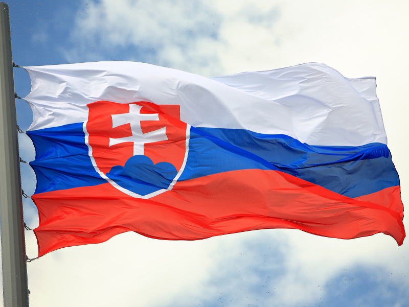 Slovenská vlajka - ilustračné foto