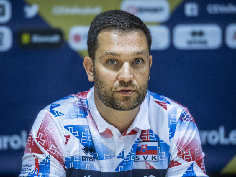 Tréner slovenskej volejbalovej reprezentácie žien Michal Mašek