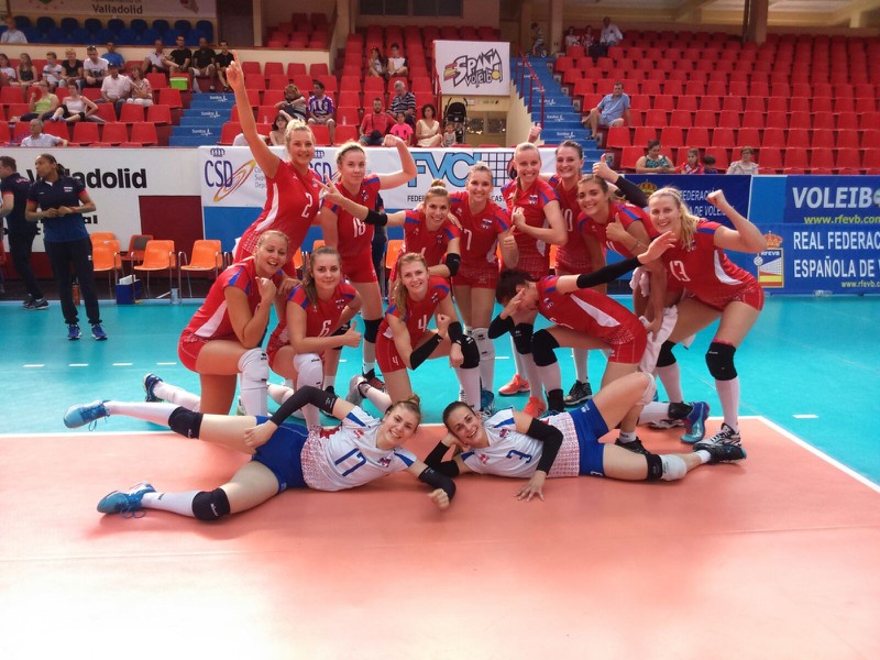 Slovenské volejbalistky po výhre nad Švédskom