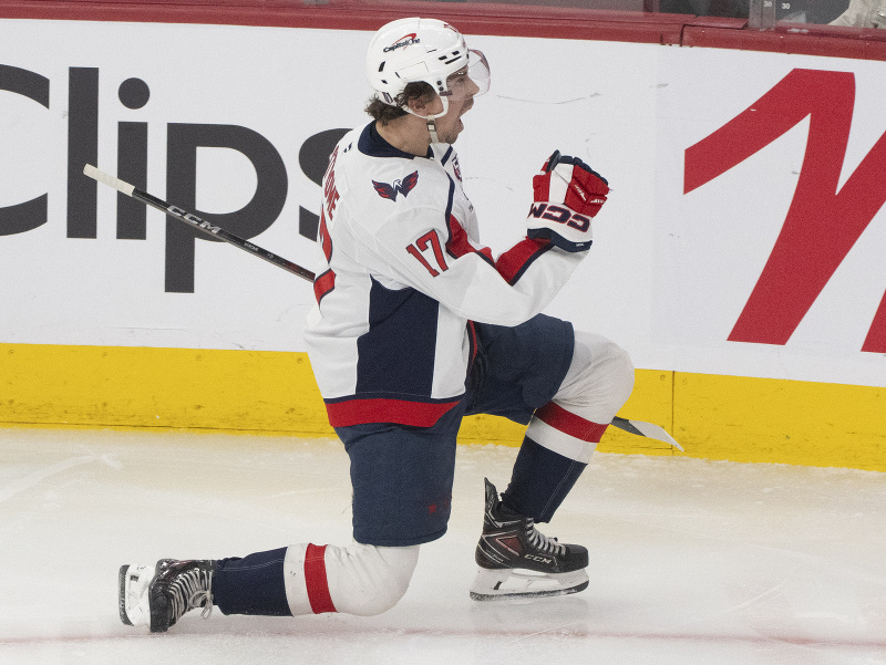 Útočník Washingtonu Dylan Strome 
