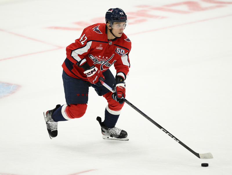 Slovenský obranca Martin Fehérváry v drese Washingtonu Capitals