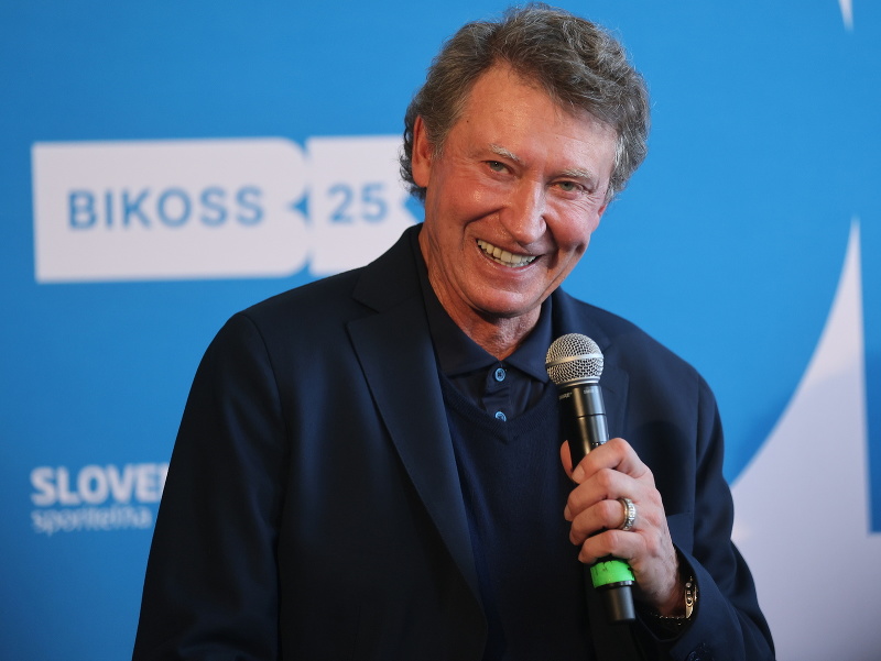 Legendárny kanadský hokejista Wayne Gretzky počas tlačovej konferencie k 7. ročníku Biznis konferencie Slovenskej sporiteľne BIKOSS 2025 v Bratislave