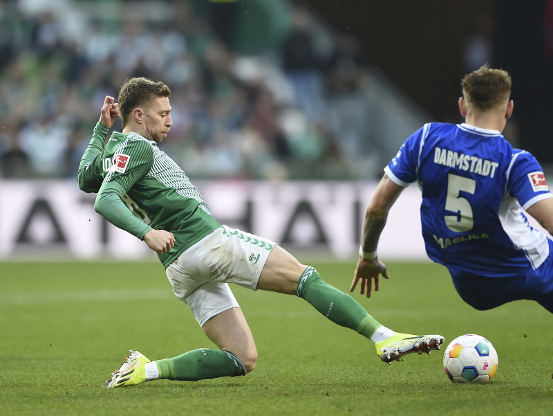 Mitchell Weiser v obrane Werderu