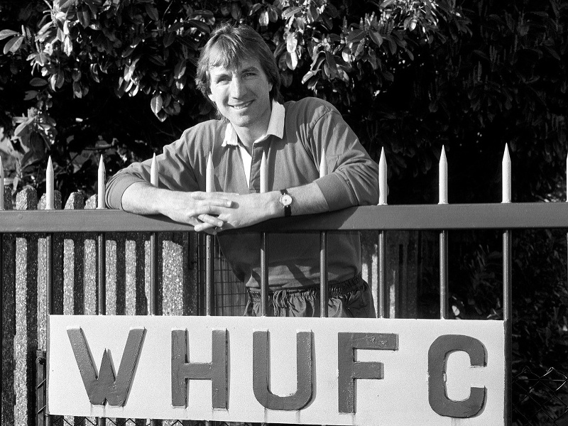 Bývalý anglický futbalista a tréner Billy Bonds