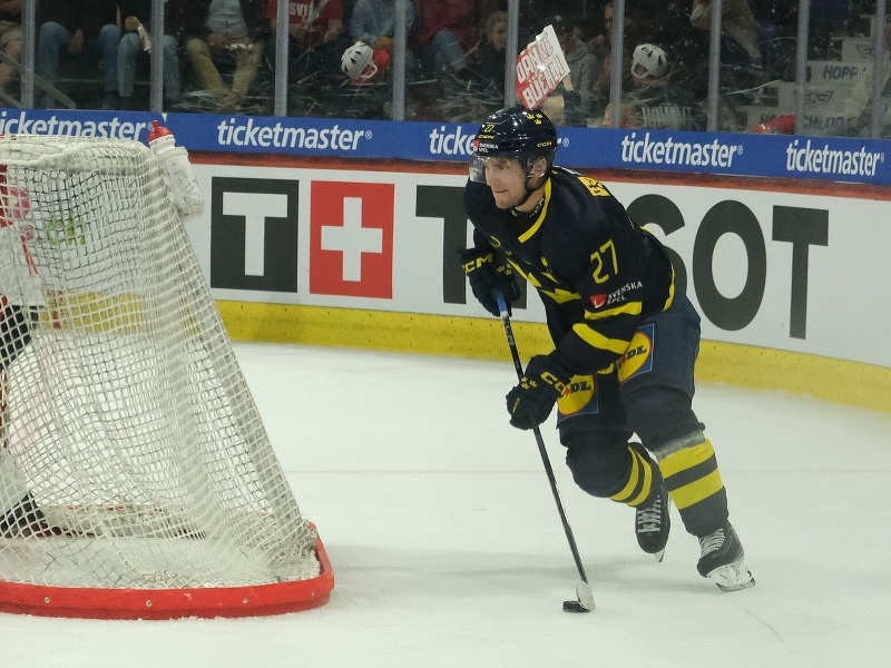 Švédsky hokejový útočník William Eklund 