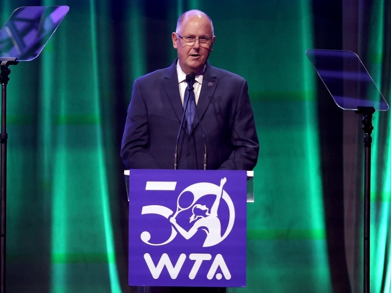 Šef organizácie WTA Steve Simon