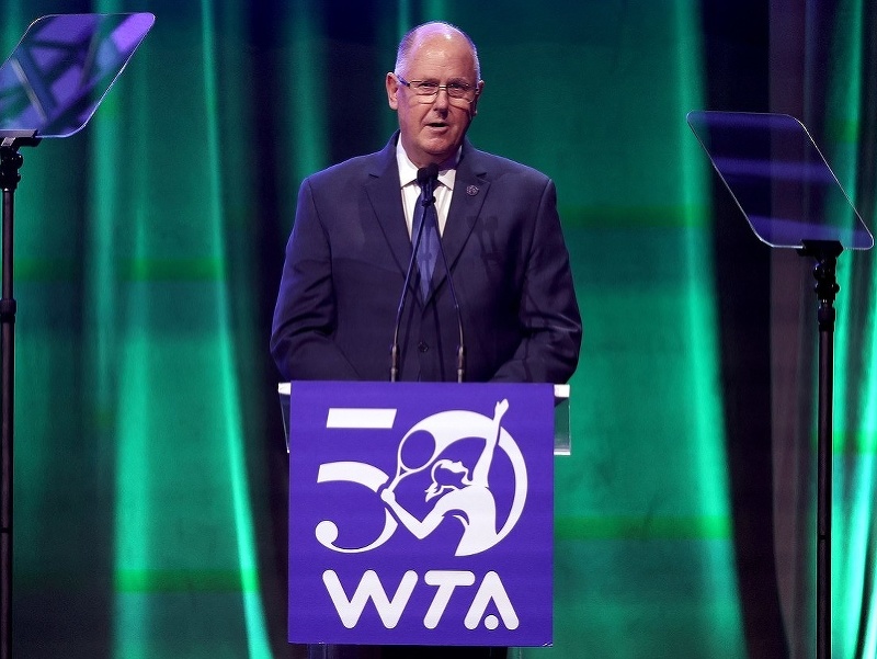Šef organizácie WTA Steve Simon
