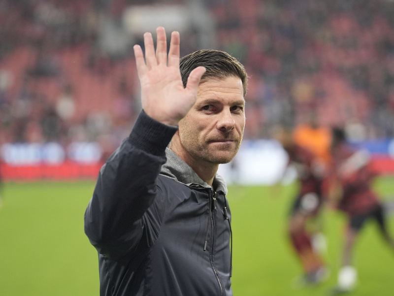 Tréner Leverkusenu Xabi Alonso