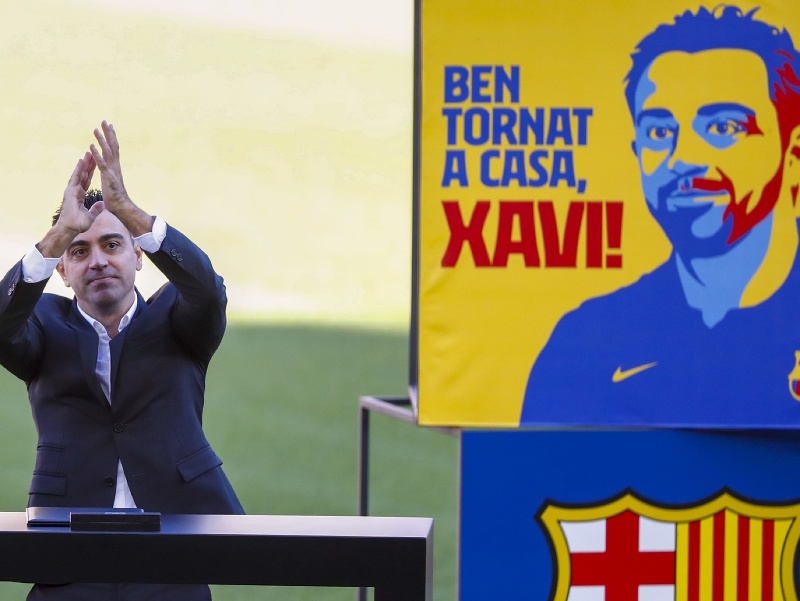 Nový tréner FC Barcelona Xavi Hernández