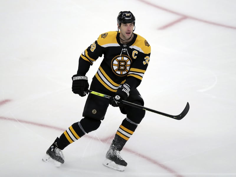 Archívna foto z decembra 2019, na ktorej je Zdeno Chára v drese Bostonu Bruins