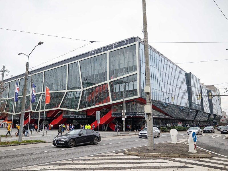 Tipos aréna, zimný štadión Ondreja Nepelu pred hokejovým zápasom Vianočného Kaufland Cupu 