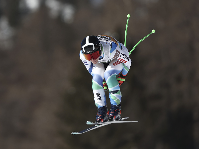 Slovinská lyžiarka Ilka Štuhecová počas zjazdu