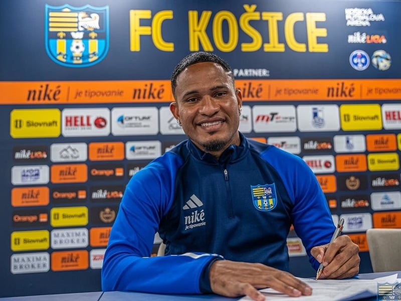Kapitán panamskej futbalovej reprezentácie Eric Davis podpísal zmluvu s FC Košice