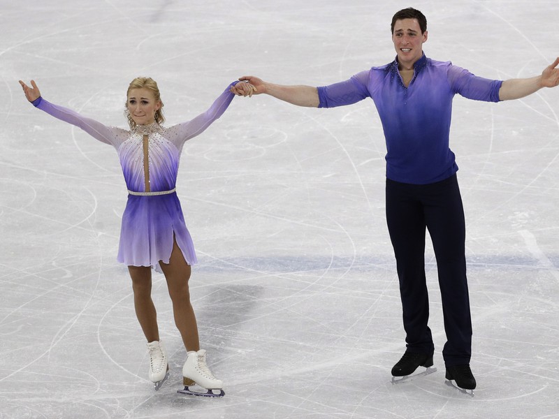 Aľona Savčenková a Bruno Massot sa stali víťazmi súťaže športových dvojíc na zimných olympijských hrách