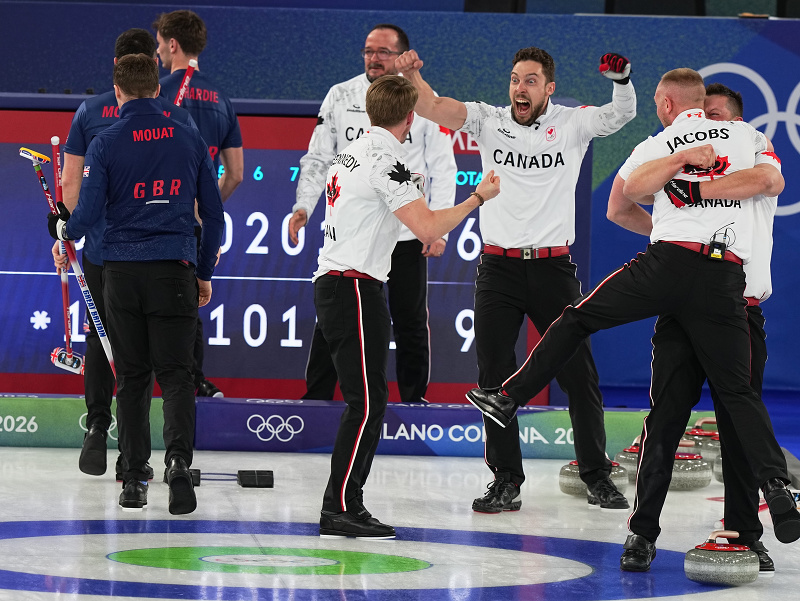 Kanada oslavuje zlato z curlingu