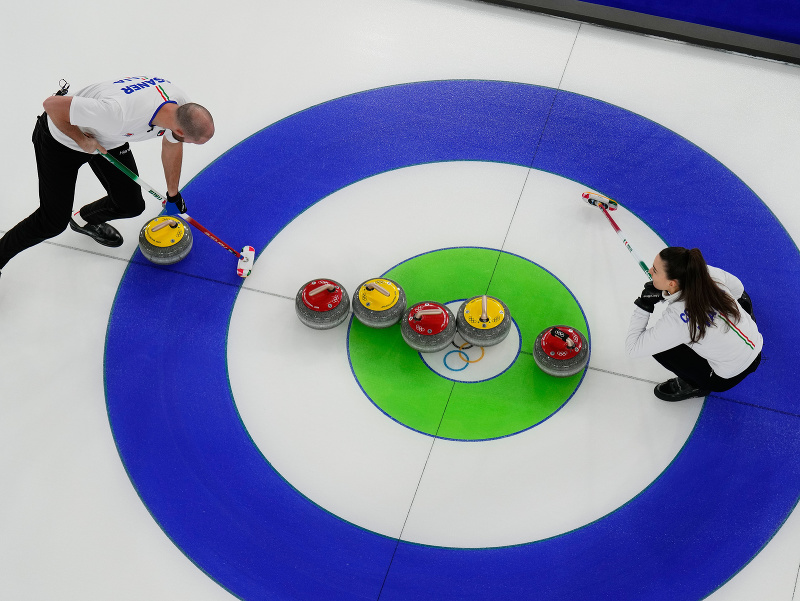 Talianski reprezentanti v curlingu, Amos Mosaner a Stefania Constantini na ZOH v Miláne 