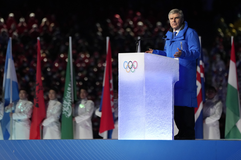 Prezident Medzinárodného olympijského výboru (MOV) Thomas Bach oficiálne ukončil ZOH v Pekingu