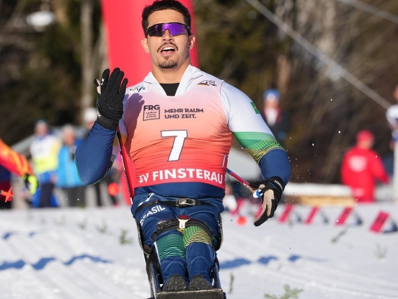 Parabežec na lyžiach Westemaier Ribera z Brazílie na ZPH 2026