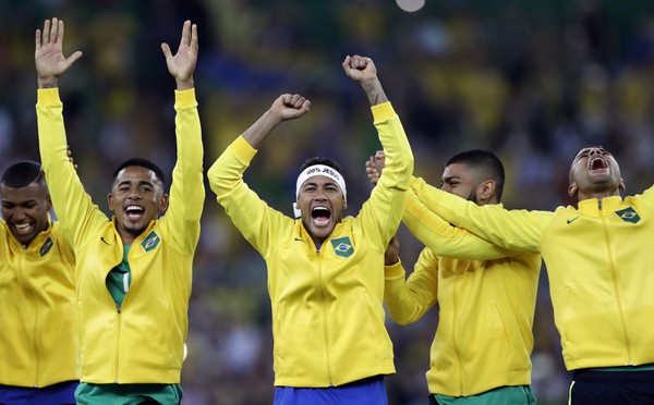 Neymar oslavuje zlato so