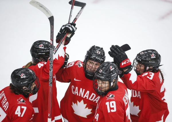 Gólové oslavy hokejistiek Kanady