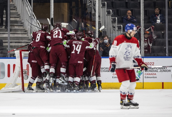 Lotyšskí hokejisti senzačne zdolali