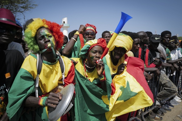 Fanúšikovia Senegalu vítajú svojich