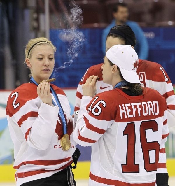Kanadské hokejistky Jayna Heffordová