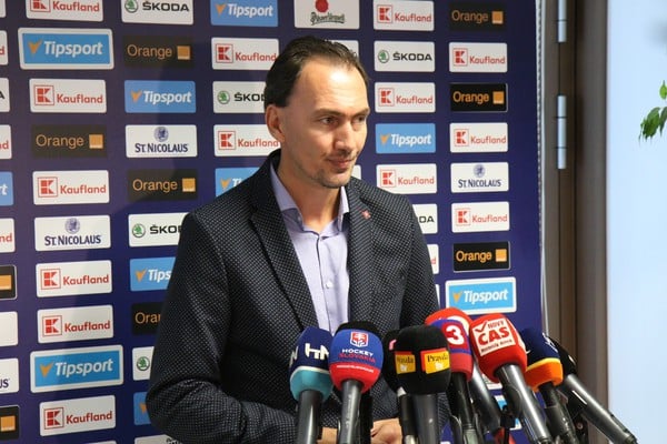 Miroslav Šatan počas tlačovej