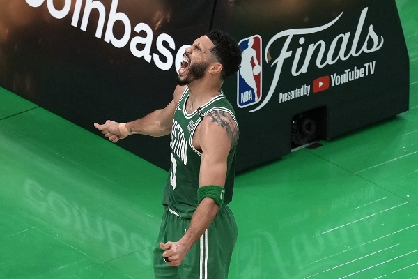 Basketbalista Bostonu Celtics Jayson